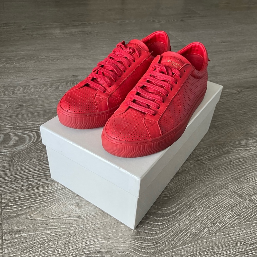 Lightly worn Red Givenchy Sneakers